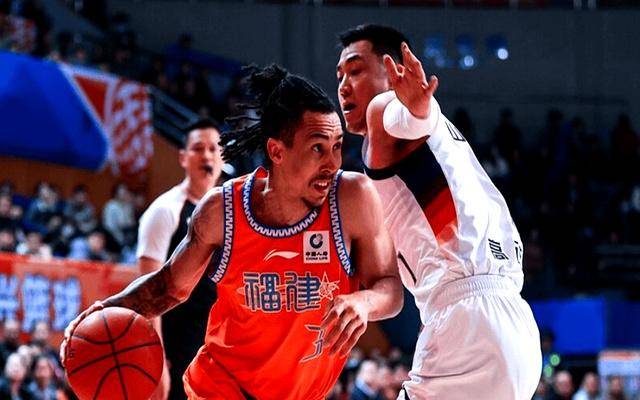 中欧体育赛事数据-关于转折点！山东男篮刷新队史纪录；荷甲清晨攻防权衡；气氛紧张；赛程密集仍需轮换的信息