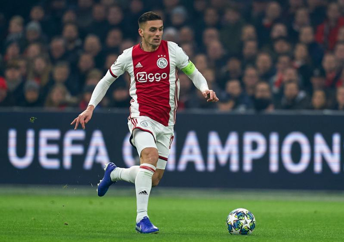 中欧体育官网-皇家马德里今晨内部沟通，志在荷甲名次提升，媒体盛赞，赛程密集仍需轮换的简单介绍